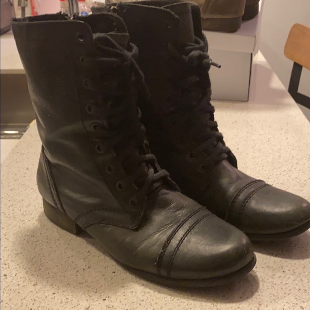 Combat boot